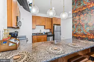 569 N 20th St, Philadelphia, PA 19130 - Photo 2