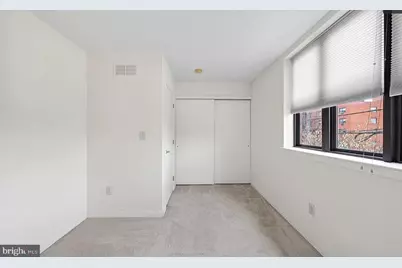 928 Wallace Street, Philadelphia, PA 19123 - Photo 8