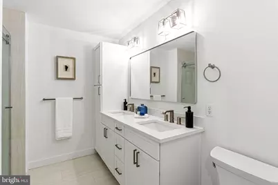 306 S 10th Street #A, Philadelphia, PA 19107 - Photo 18