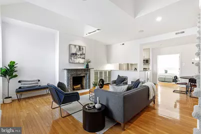 306 S 10th Street #D, Philadelphia, PA 19107 - Photo 2