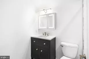 306 S 10th St, Philadelphia, PA 19107 - Photo 18