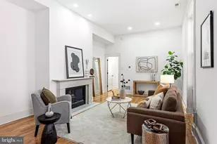 306 S 10th St, Philadelphia, PA 19107 - Photo 2