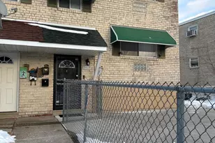 9405 Kirkwood Rd, Philadelphia, PA 19114 - Photo 2