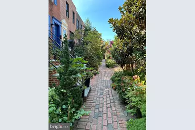 2505 Pine Street, Philadelphia, PA 19103 - Photo 2