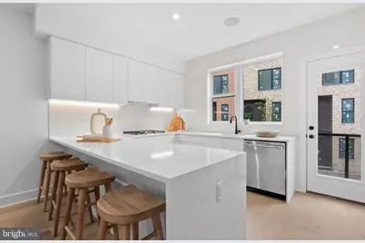 650 Fairmount Avenue #J2, Philadelphia, PA 19123 - Photo 2