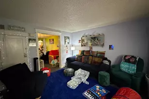 2529 S Ashford St, Philadelphia, PA 19153 - Photo 10