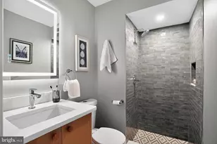 762 N Taylor St, Philadelphia, PA 19130 - Photo 40