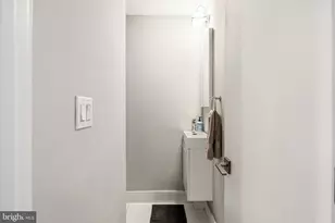 605 S 16th St, Philadelphia, PA 19146 - Photo 12