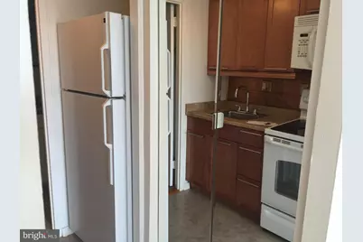 224 W Rittenhouse Square #815B, Philadelphia, PA 19103 - Photo 4