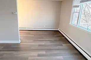 1849 Stanwood St, Philadelphia, PA 19152 - Photo 4