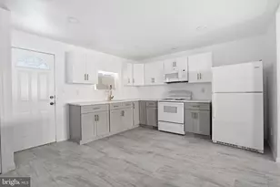 1928 W Carey St, Philadelphia, PA 19140 - Photo 4