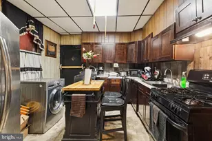 2423 N Myrtlewood St, Philadelphia, PA 19132 - Photo 10