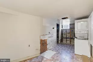 1417 Lombard St, Philadelphia, PA 19146 - Photo 12