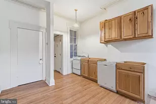 1417 Lombard St, Philadelphia, PA 19146 - Photo 4