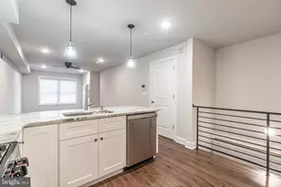 2202 Christian St, Philadelphia, PA 19146 - Photo 10