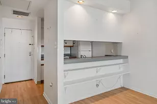 1601 Spring Garden St, Philadelphia, PA 19130 - Photo 2