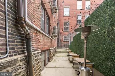 2130 Locust Street #A2, Philadelphia, PA 19103 - Photo 4