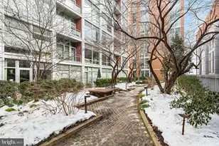 22 S Front St, Philadelphia, PA 19106 - Photo 34