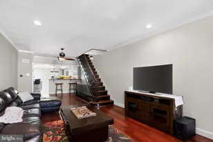 348 Wolf St, Philadelphia, PA 19148 - Photo 16