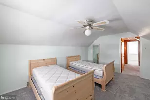 915 Borbeck Ave, Philadelphia, PA 19111 - Photo 28