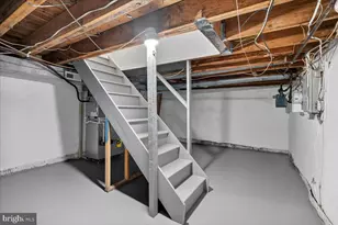 409 E George St, Philadelphia, PA 19125 - Photo 40