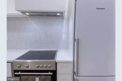 2111 Green Street #2R, Philadelphia, PA 19130 - Photo 4