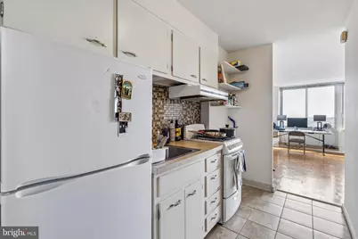 604 S Washington Square #2113, Philadelphia, PA 19106 - Photo 2