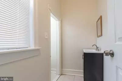 725 W Luzerne Street, Philadelphia, PA 19140 - Photo 10