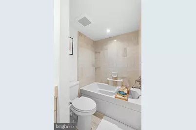 211 S 4th Street #104, Philadelphia, PA 19106 - Photo 6