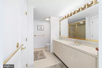 211 S 4th Street #104, Philadelphia, PA 19106 - Photo 30