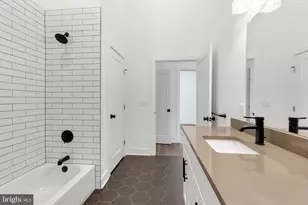 7037 Ridge Ave, Philadelphia, PA 19128 - Photo 14