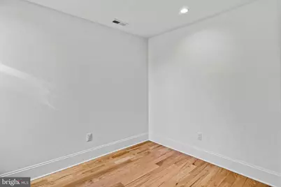 1635 S 5th Street, Philadelphia, PA 19148 - Photo 32