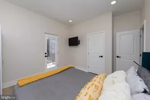 2001 S Norwood St, Philadelphia, PA 19145 - Photo 14