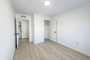 1811 S 32nd St, Philadelphia, PA 19145 - Photo 18