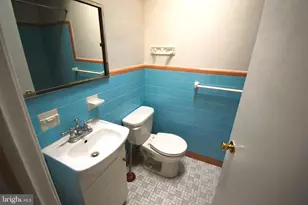 6145 N Warnock St, Philadelphia, PA 19141 - Photo 12