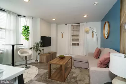 2135 Walnut Street #301, Philadelphia, PA 19103 - Photo 2