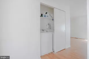 389 E Gorgas Ln, Philadelphia, PA 19119 - Photo 6