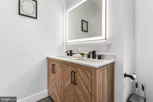 2030 S 22nd St, Philadelphia, PA 19145 - Photo 36