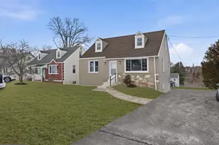 513 Smithfield Ave, Philadelphia, PA 19116 - Photo 2