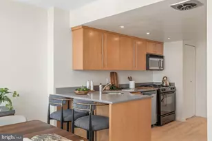 1326 Spruce St, Philadelphia, PA 19107 - Photo 6