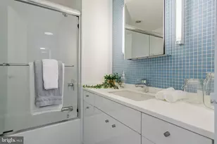 1326 Spruce St, Philadelphia, PA 19107 - Photo 14