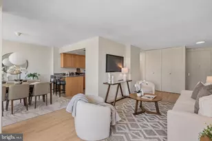 1326 Spruce St, Philadelphia, PA 19107 - Photo 4