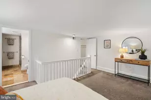 1035 Spruce St, Philadelphia, PA 19107 - Photo 42