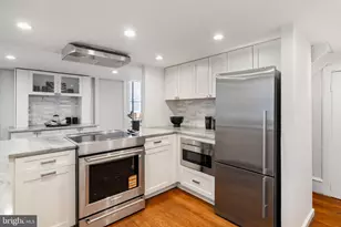 1035 Spruce St, Philadelphia, PA 19107 - Photo 24