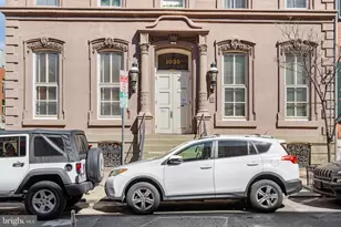 1035 Spruce St, Philadelphia, PA 19107 - Photo 4