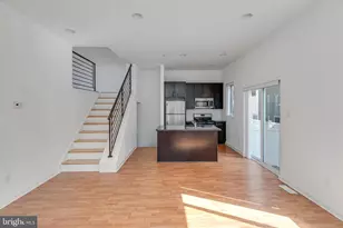 228 W George St, Philadelphia, PA 19123 - Photo 4