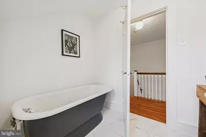 34 Hilltop Road, Philadelphia, PA 19118 - Photo 32