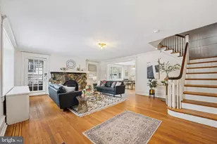 34 Hilltop Rd, Philadelphia, PA 19118 - Photo 4