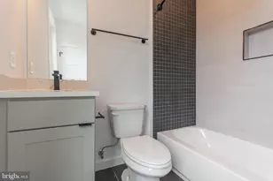 437 N 35th St, Philadelphia, PA 19104 - Photo 8