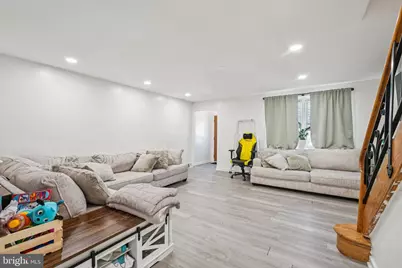 252 E Cheltenham Avenue, Philadelphia, PA 19120 - Photo 4